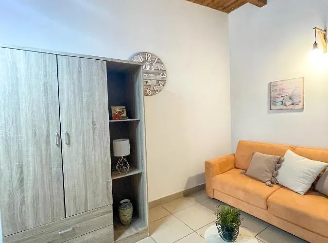 Casa Nennella con Parcheggio Auto gratuito in Loco